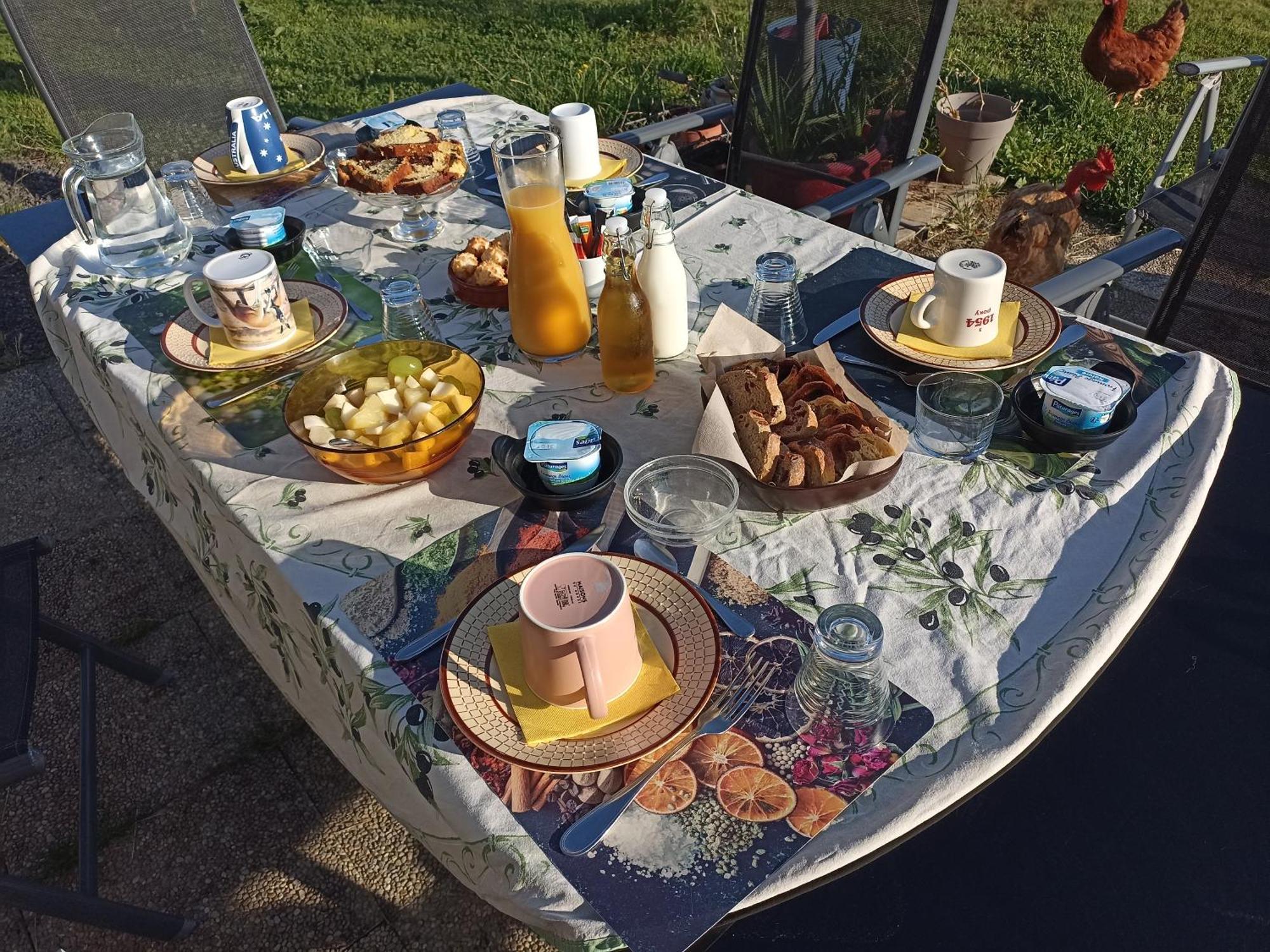 La Bruyere - B & B - Tréban Екстериор снимка